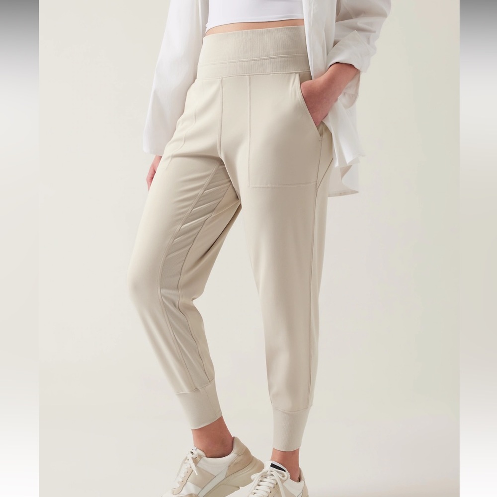Athleta Venice Mid Rise Jogger in Abalone Grey